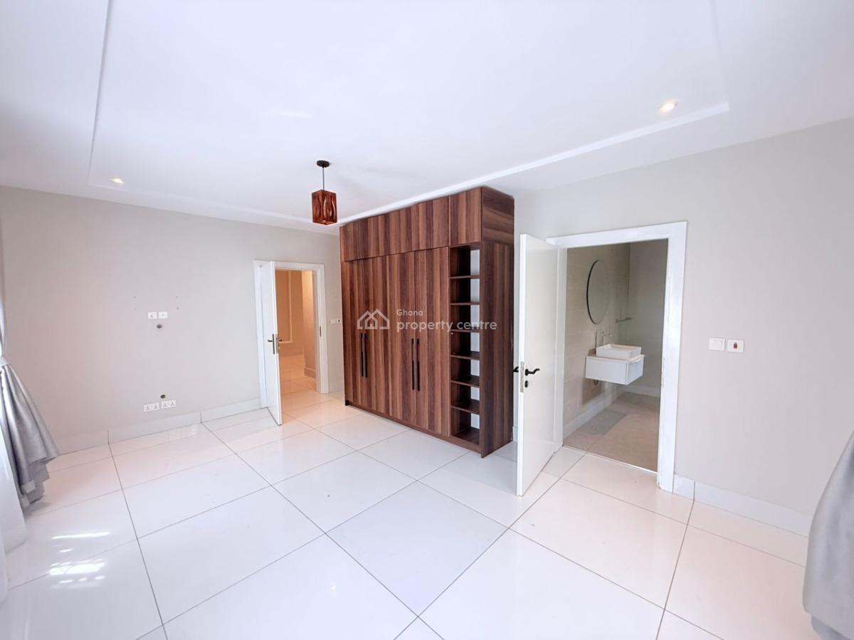 Executive 6 Bedroom, East Airport, Airport Residential Area, Accra, House for Sale
