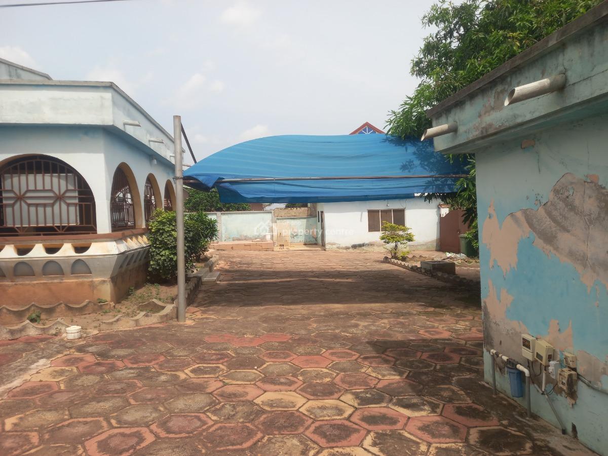 6 Bedrooms  ( Kotei Knust), Kotei, Near Tech Junction, Knust., Kumasi Metropolitan, Ashanti, House for Sale
