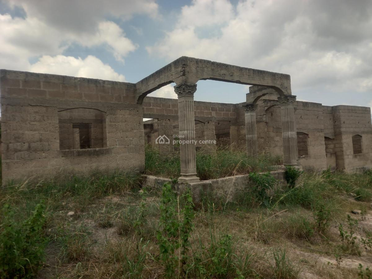 8 Bedrooms   Offinso  ( Near The Training College), Offinso, Near The Offinso Training College., Offinso Municipal, Ashanti, House for Sale