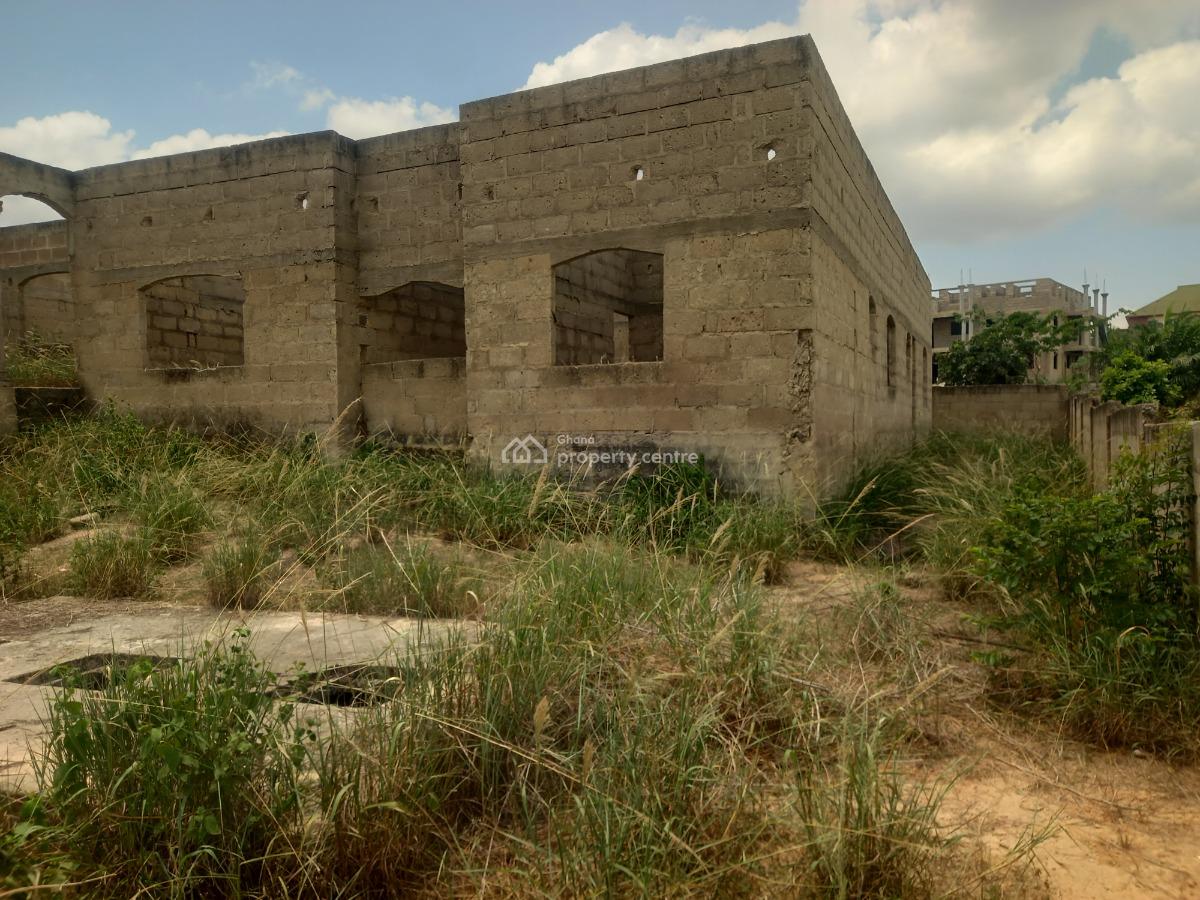 8 Bedrooms   Offinso  ( Near The Training College), Offinso, Near The Offinso Training College., Offinso Municipal, Ashanti, House for Sale