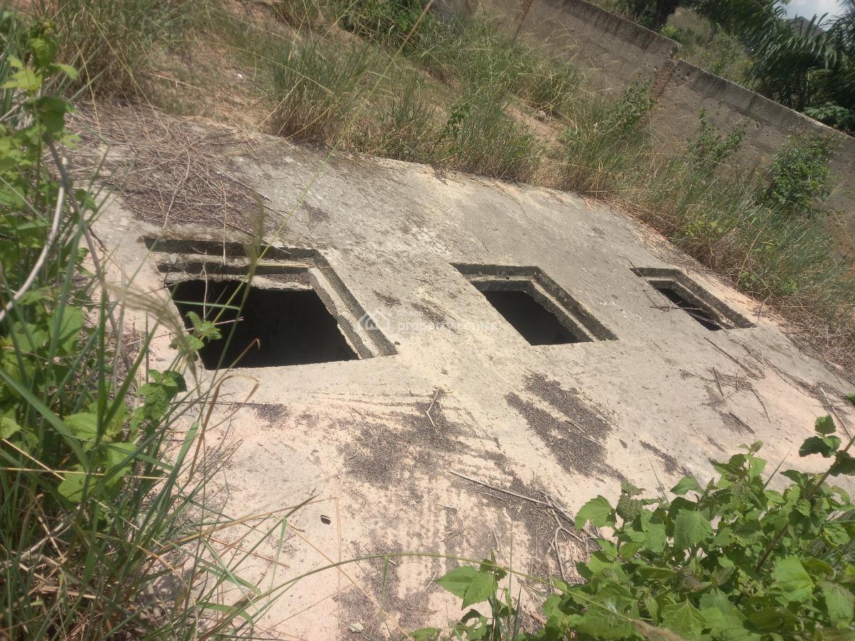 8 Bedrooms   Offinso  ( Near The Training College), Offinso, Near The Offinso Training College., Offinso Municipal, Ashanti, House for Sale