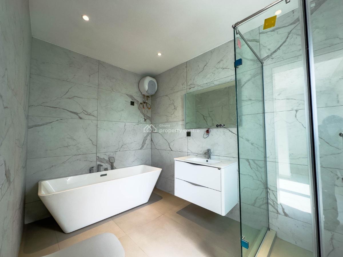 5 Bedrooms House with Boys Quarters, East Legon, Accra, Detached Duplex for Sale