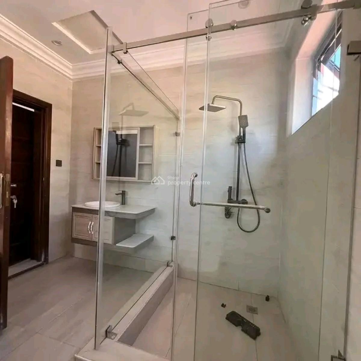 Luxurious 3-bedroom Townhouse @ East Legon, East Legon, Accra, Townhouse for Rent