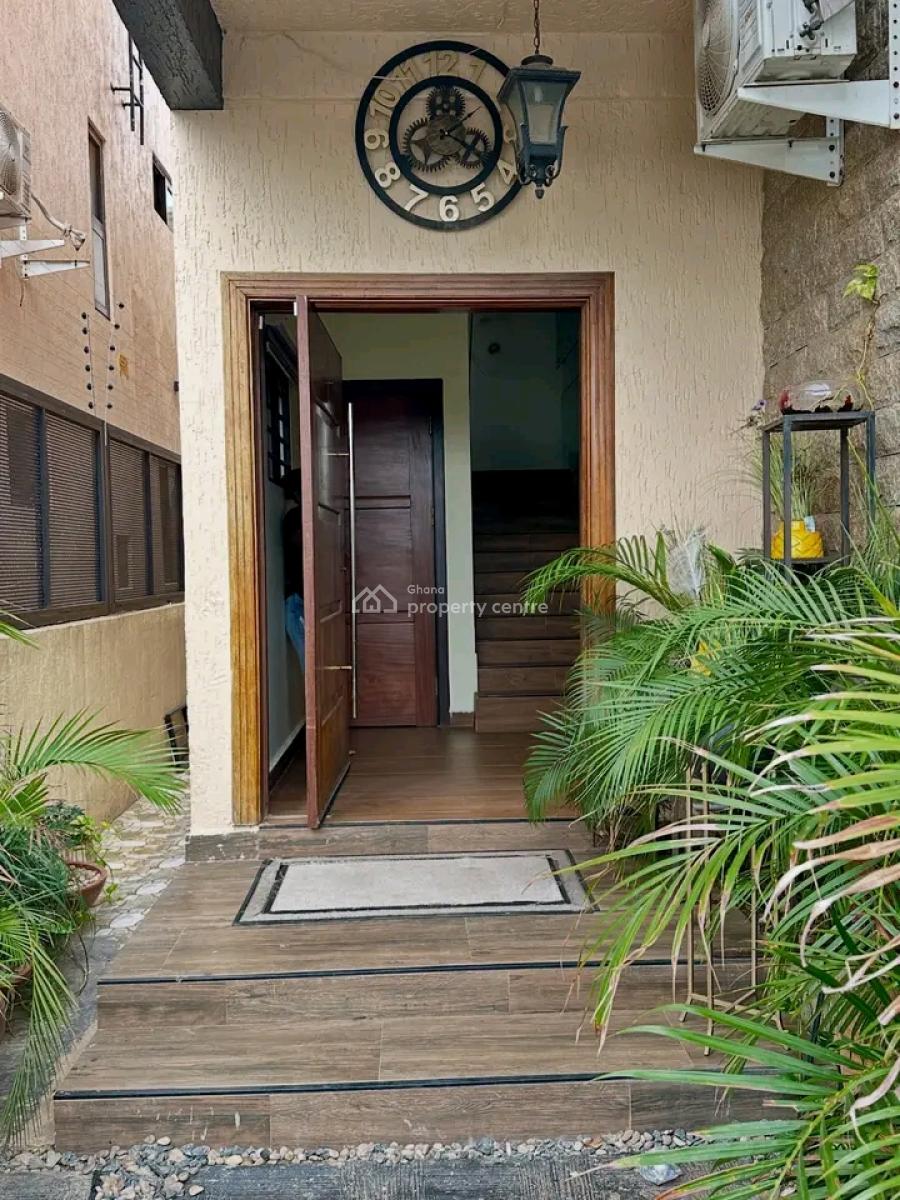 Executive 4-bedroom Penthouse @ Cantonment, Cantonments, Accra, Townhouse for Rent