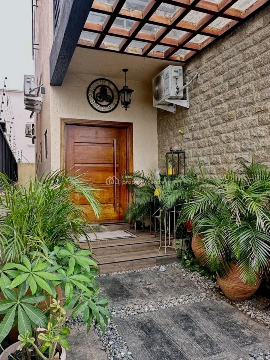 Executive 4-bedroom Penthouse @ Cantonment, Cantonments, Accra, Townhouse for Rent