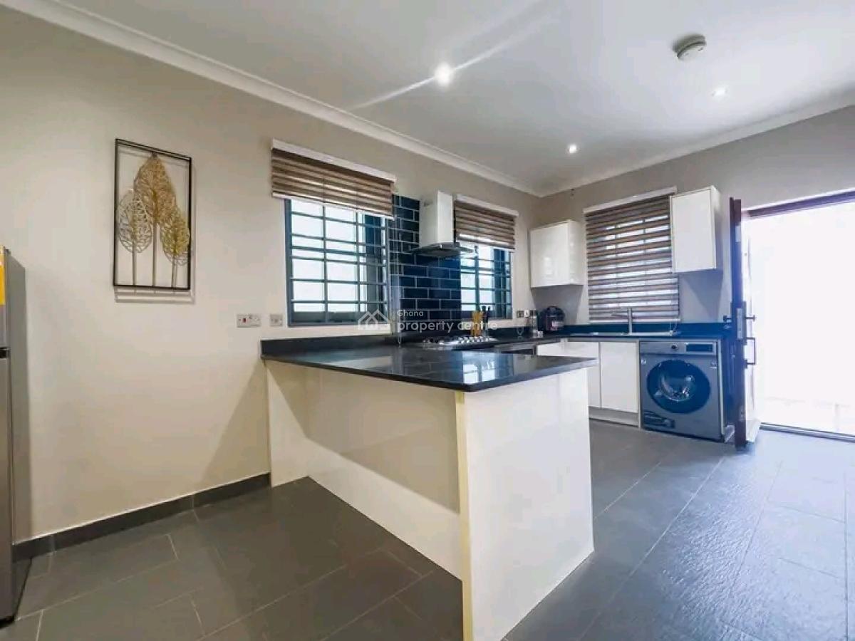 Executive 3-bedroom Townhouse Fully Furnished @ East Airport, East Airport, Airport Residential Area, Accra, Townhouse for Rent