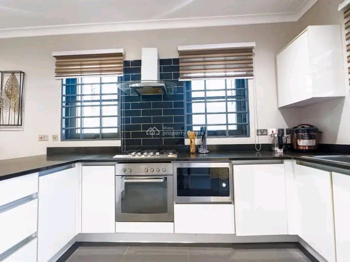 Executive 3-bedroom Townhouse Fully Furnished @ East Airport, East Airport, Airport Residential Area, Accra, Townhouse for Rent
