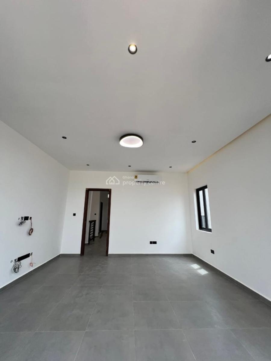 Oyarifa 5 Bedrooms House, Special Ice, Oyarifa, La Nkwantanang Madina Municipal, Accra, House for Sale