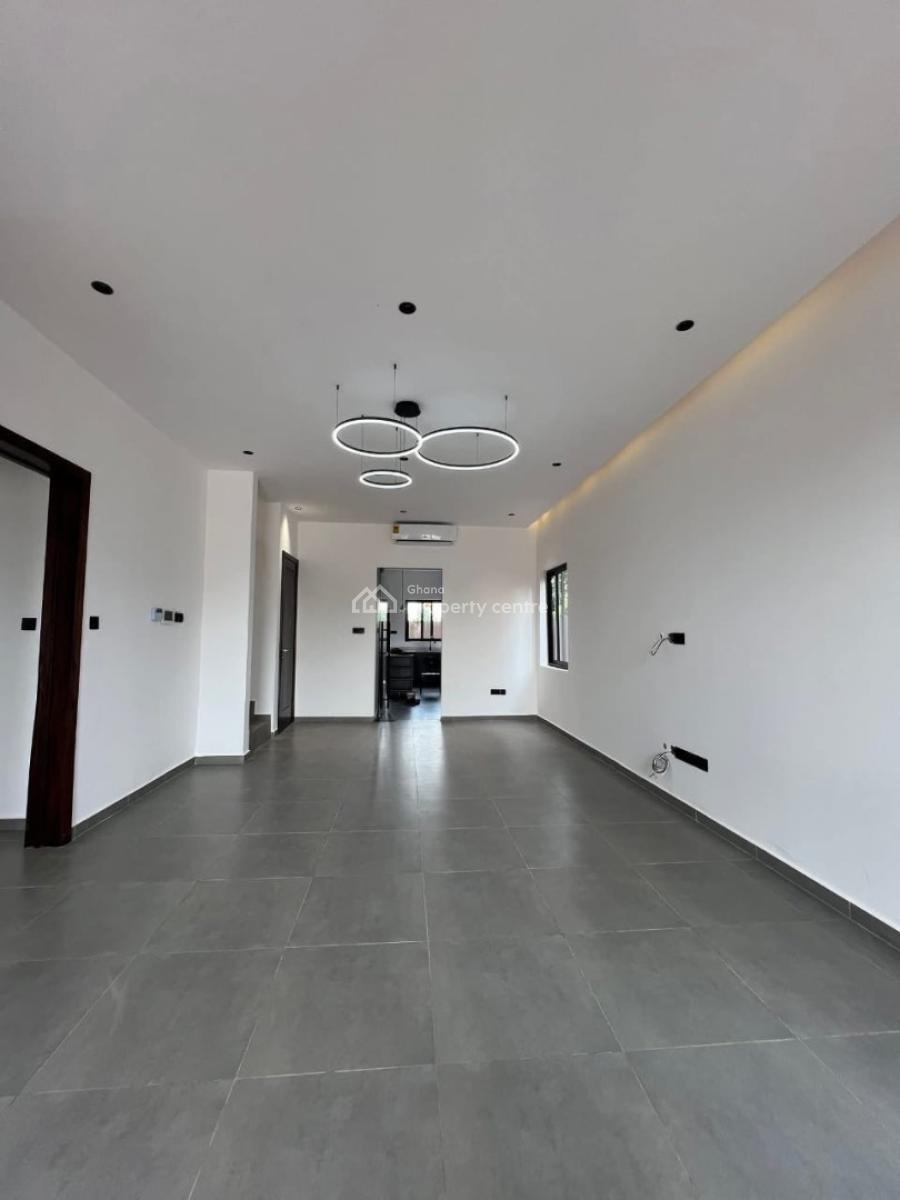 Oyarifa 5 Bedrooms House, Special Ice, Oyarifa, La Nkwantanang Madina Municipal, Accra, House for Sale