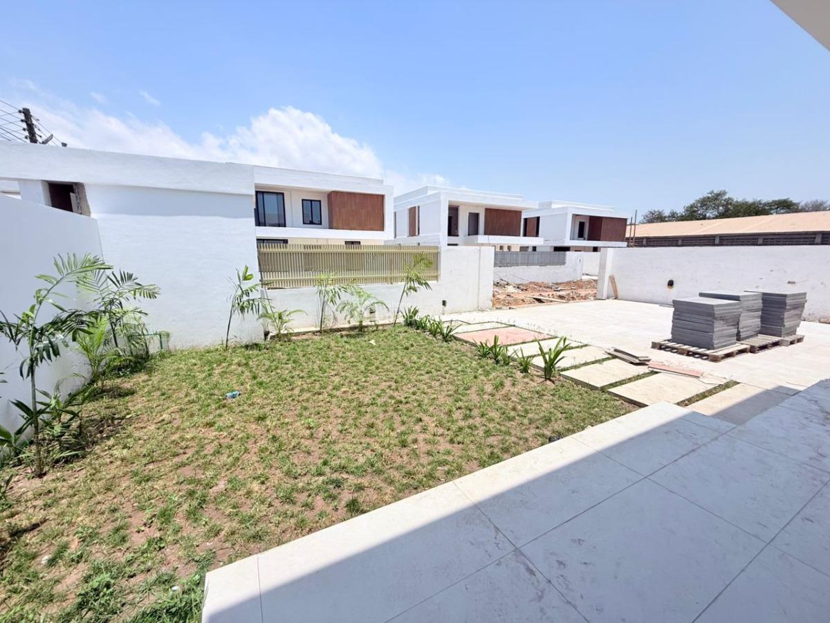 Executive Gated Community 3 Bedroom, East Airport, Airport Residential Area, Accra, House for Sale