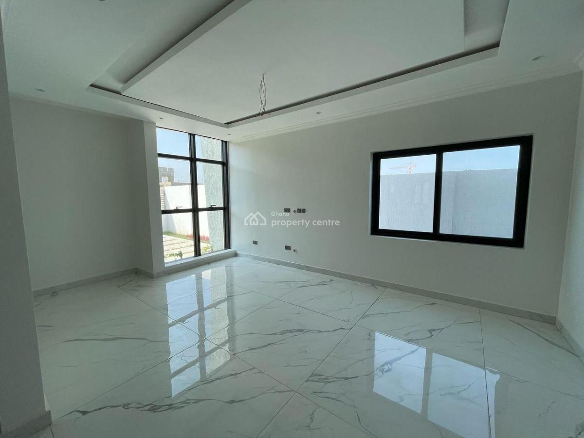 3 Bedrooms Town Houses with a Staff Quarters, East Airport, Accra Metropolitan, Accra, House for Sale