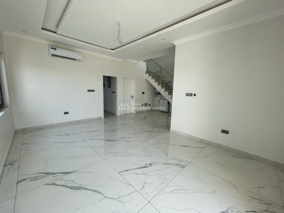 3 Bedrooms Town Houses with a Staff Quarters, East Airport, Accra Metropolitan, Accra, House for Sale