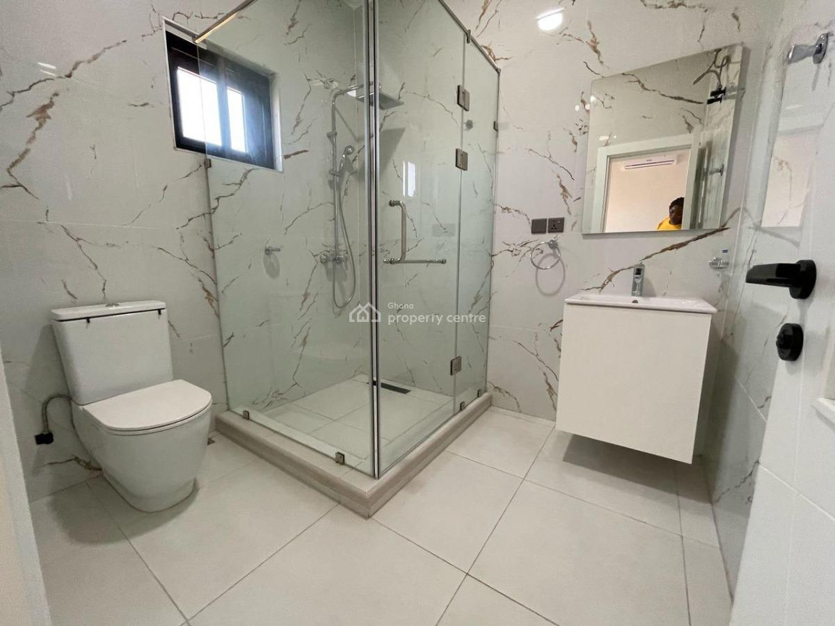 3 Bedrooms Town Houses with a Staff Quarters, East Airport, Accra Metropolitan, Accra, House for Sale