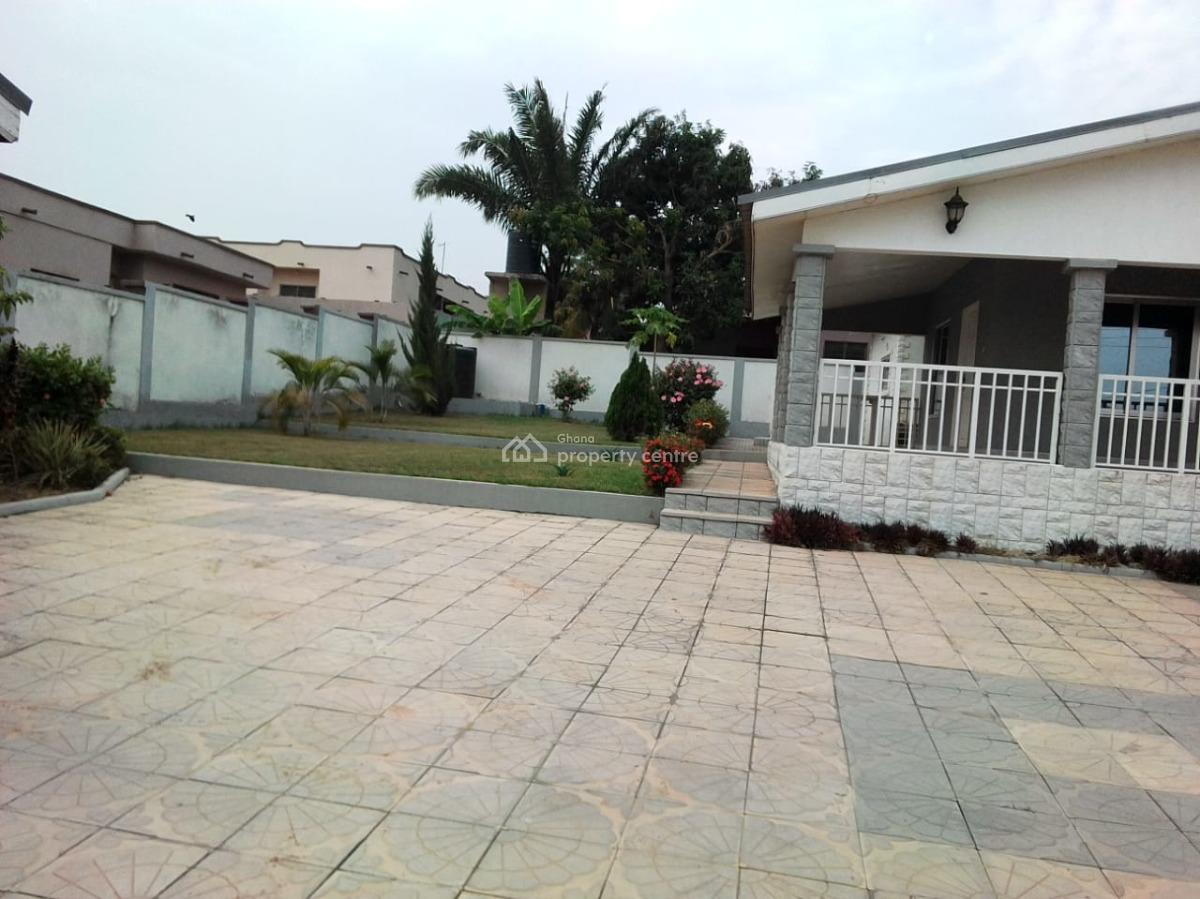 5 Bedrooms, Oduom, on Tech Ejisu Road., Kumasi Metropolitan, Ashanti, House for Sale