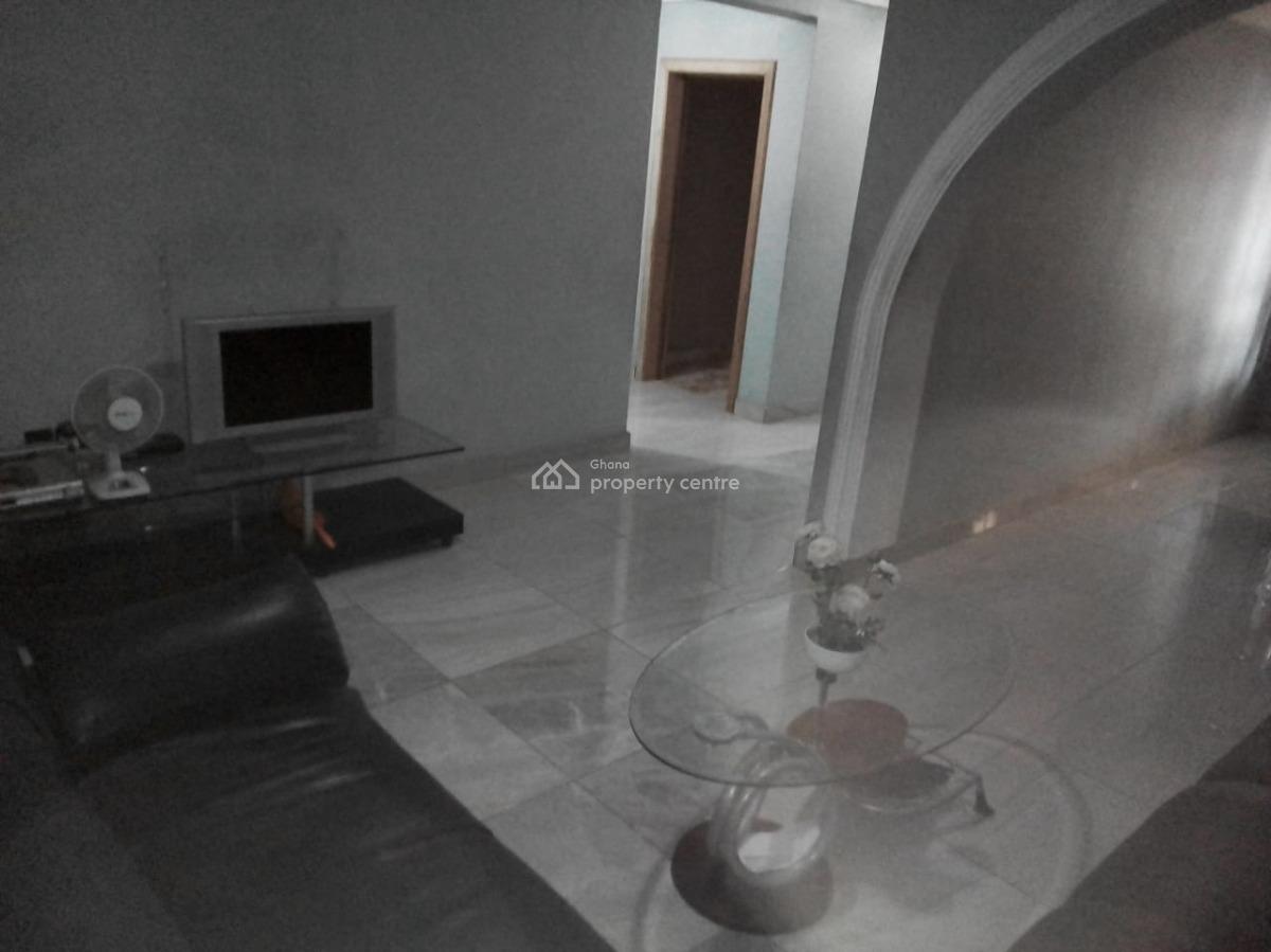 5 Bedrooms, Oduom, on Tech Ejisu Road., Kumasi Metropolitan, Ashanti, House for Sale