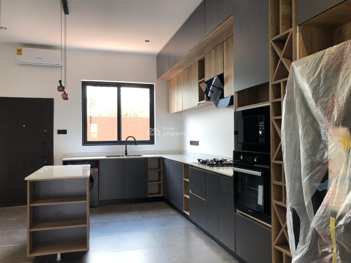 Solid and Modern 4 Bedroom in a Good Location., Pantang Hospital Road, Adenta Municipal, Accra, Detached Duplex for Sale