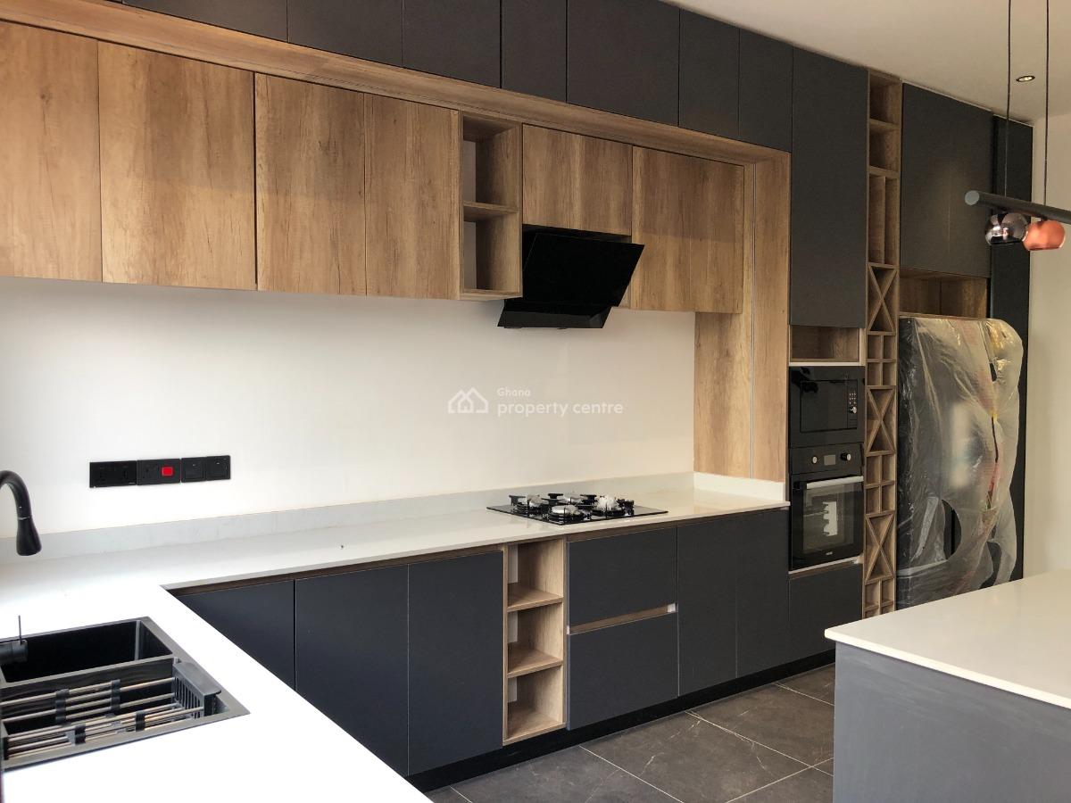 Solid and Modern 4 Bedroom in a Good Location., Pantang Hospital Road, Adenta Municipal, Accra, Detached Duplex for Sale