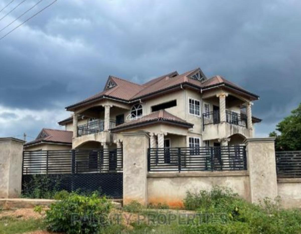 6 Bedrooms, Pakyi, on Santasi Anwiankwanta Road., Kumasi Metropolitan, Ashanti, House for Sale