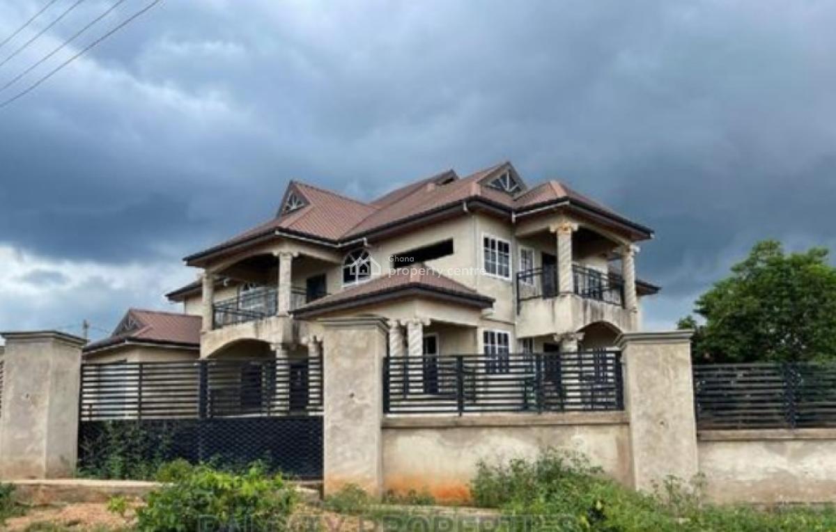 6 Bedrooms, Pakyi, on Santasi Anwiankwanta Road., Kumasi Metropolitan, Ashanti, House for Sale