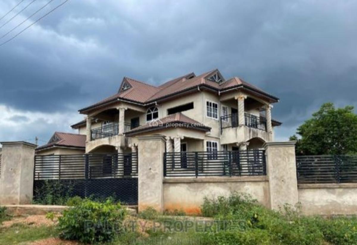 6 Bedrooms, Pakyi, on Santasi Anwiankwanta Road., Kumasi Metropolitan, Ashanti, House for Sale