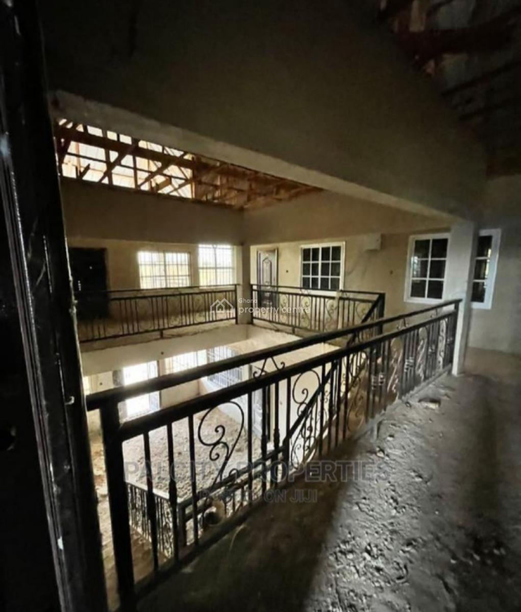 6 Bedrooms, Pakyi, on Santasi Anwiankwanta Road., Kumasi Metropolitan, Ashanti, House for Sale