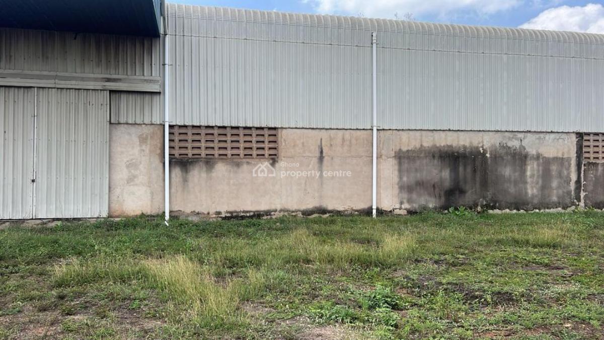 Walled and Gated Warehouse on 5 Acres Land., Tema Free Zones Enclaves, Tema, Accra, Warehouse for Sale
