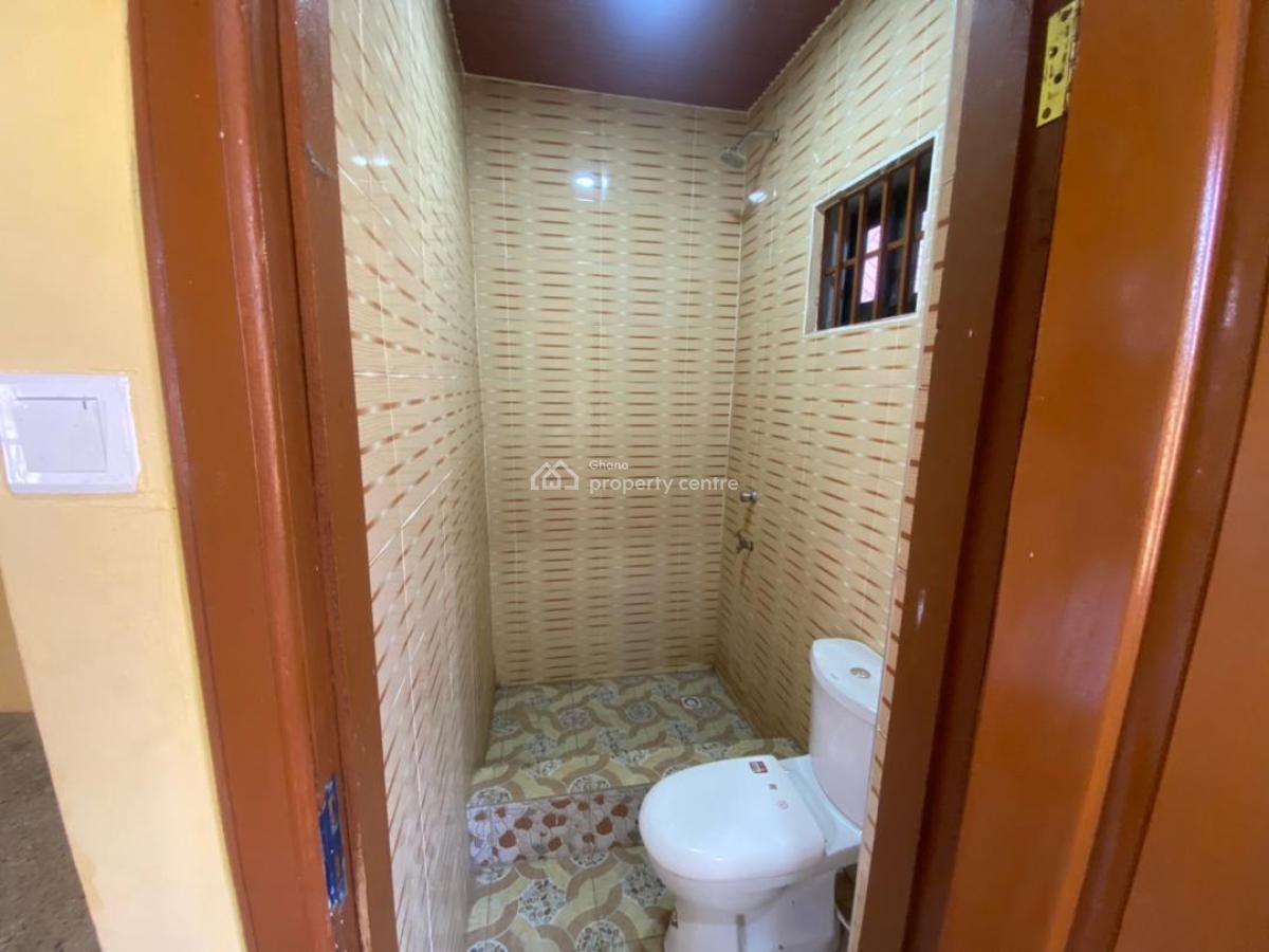 2bedrm House Might Be What You Are Looking for, Methodist Road,dawhenya, Community 25, Tema, Accra, Detached Bungalow for Rent