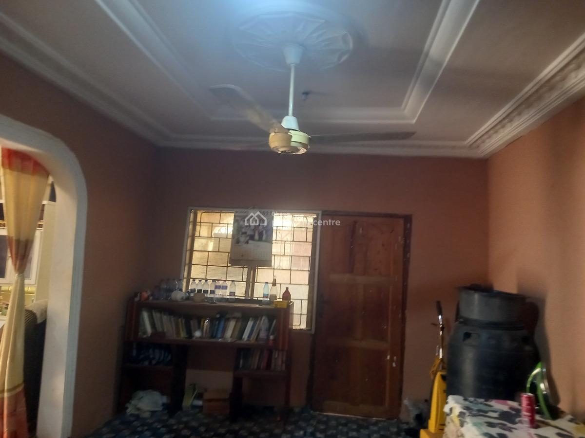 4 Bedrooms, Kenyasi Nwamase, Kumasi Metropolitan, Ashanti, House for Sale