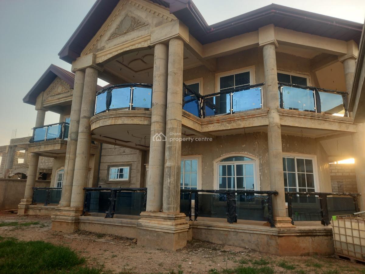 7 Bedrooms, Santasi Road., Kumasi Metropolitan, Ashanti, House for Sale
