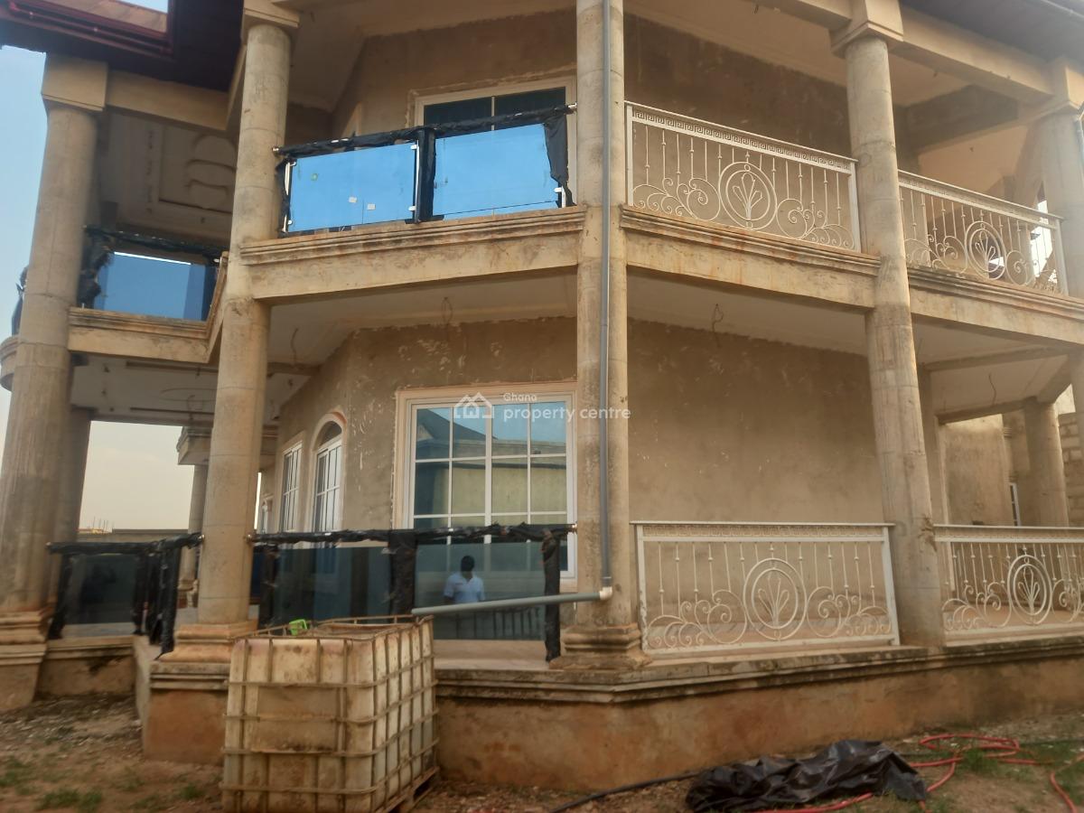 7 Bedrooms, Santasi Road., Kumasi Metropolitan, Ashanti, House for Sale