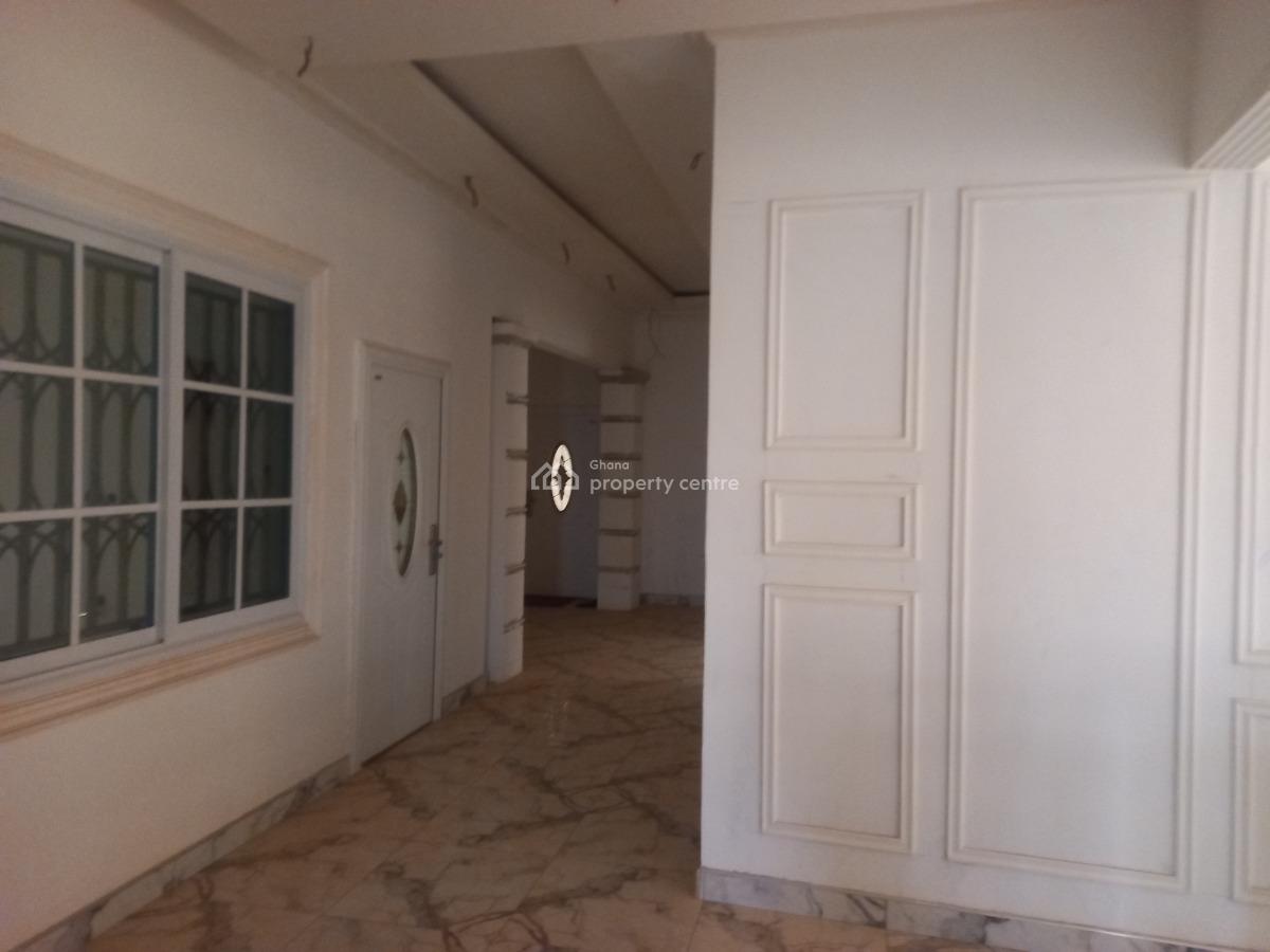 7 Bedrooms, Santasi Road., Kumasi Metropolitan, Ashanti, House for Sale
