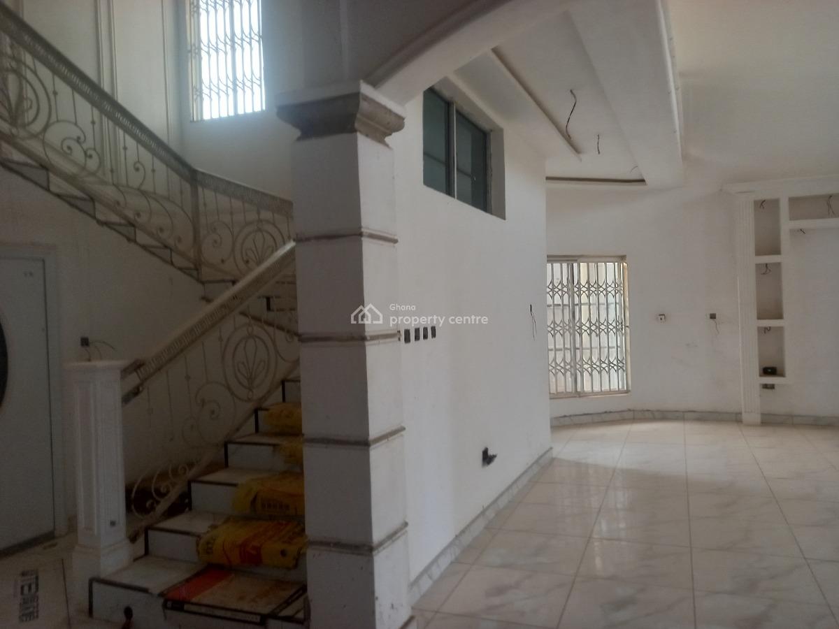 7 Bedrooms, Santasi Road., Kumasi Metropolitan, Ashanti, House for Sale