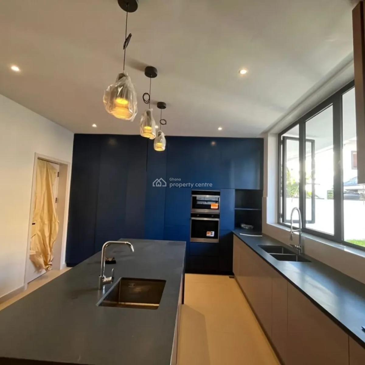 4 Bedroom House with a Boys Quarters at Tse Addo, Tse Addo, Accra Metropolitan, Accra, House for Sale