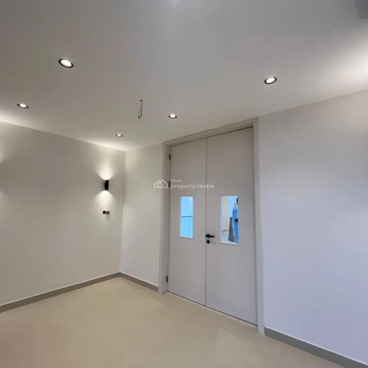 4 Bedroom House with a Boys Quarters at Tse Addo, Tse Addo, Accra Metropolitan, Accra, House for Sale