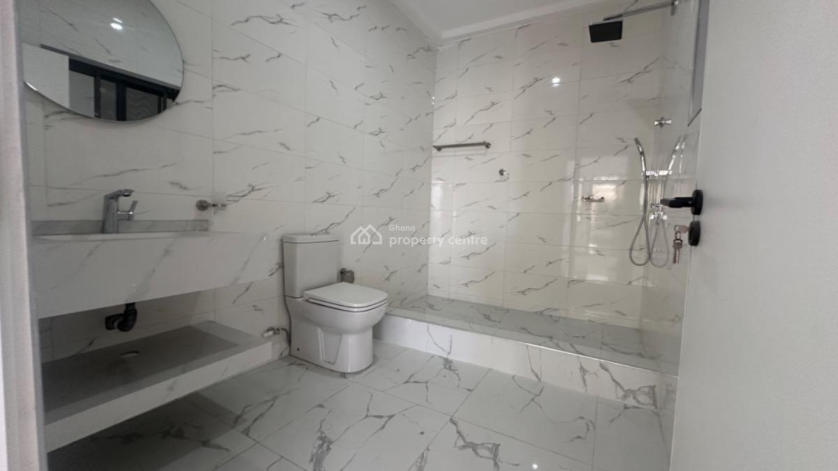 2 Bedrooms Semi Detached House in a Gated Community, Oyarifa, La Nkwantanang Madina Municipal, Accra, Semi-detached Duplex for Sale