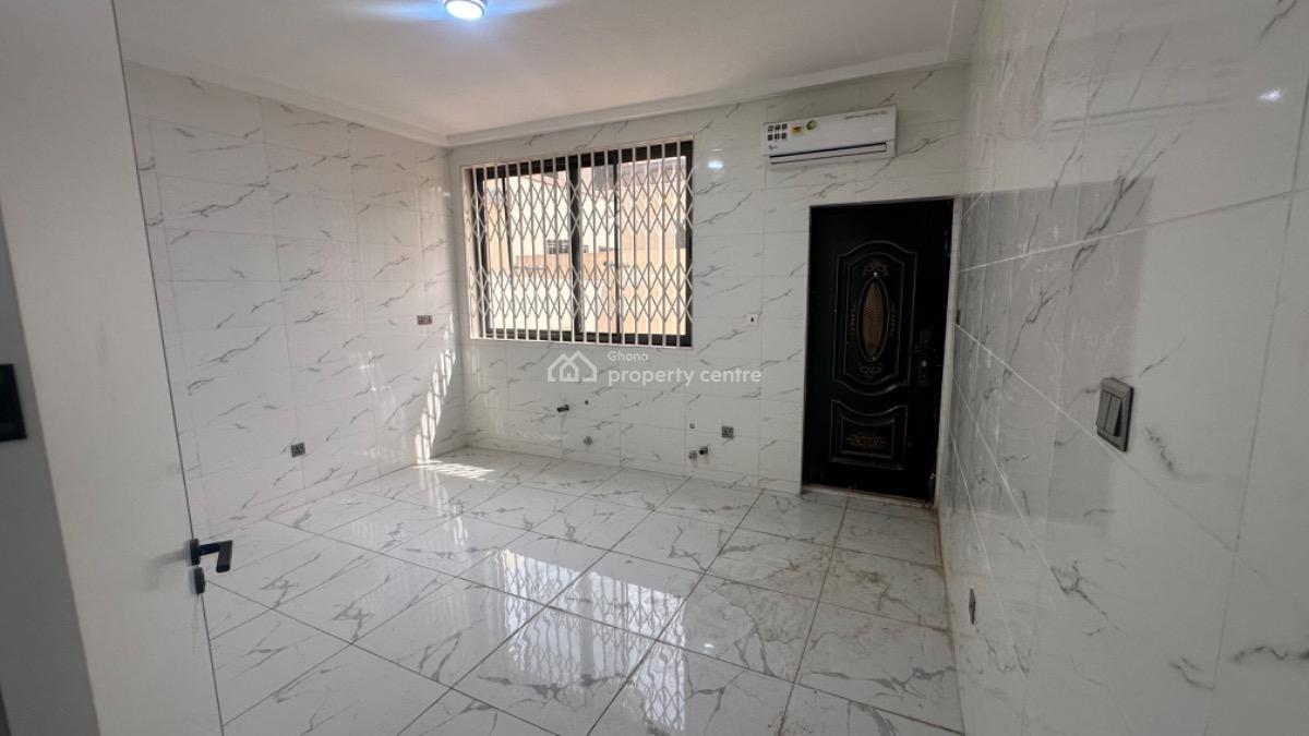 2 Bedrooms Semi Detached House in a Gated Community, Oyarifa, La Nkwantanang Madina Municipal, Accra, Semi-detached Duplex for Sale