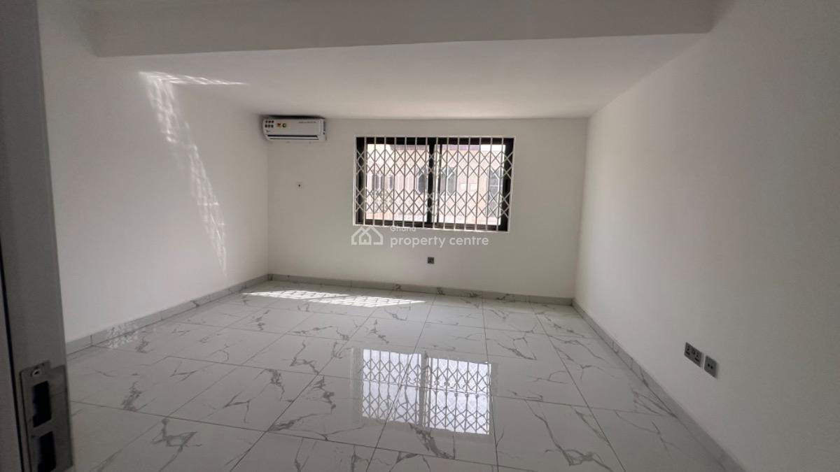 2 Bedrooms Semi Detached House in a Gated Community, Oyarifa, La Nkwantanang Madina Municipal, Accra, Semi-detached Duplex for Sale