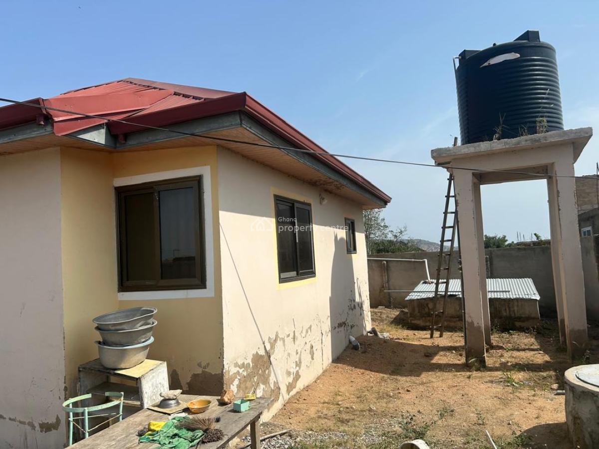 Complete 3 Bedrooms House Plus 3 Shops on 2 Plots, Ngleshie Amanfrom, Ga South Municipal, Accra, Detached Bungalow for Sale