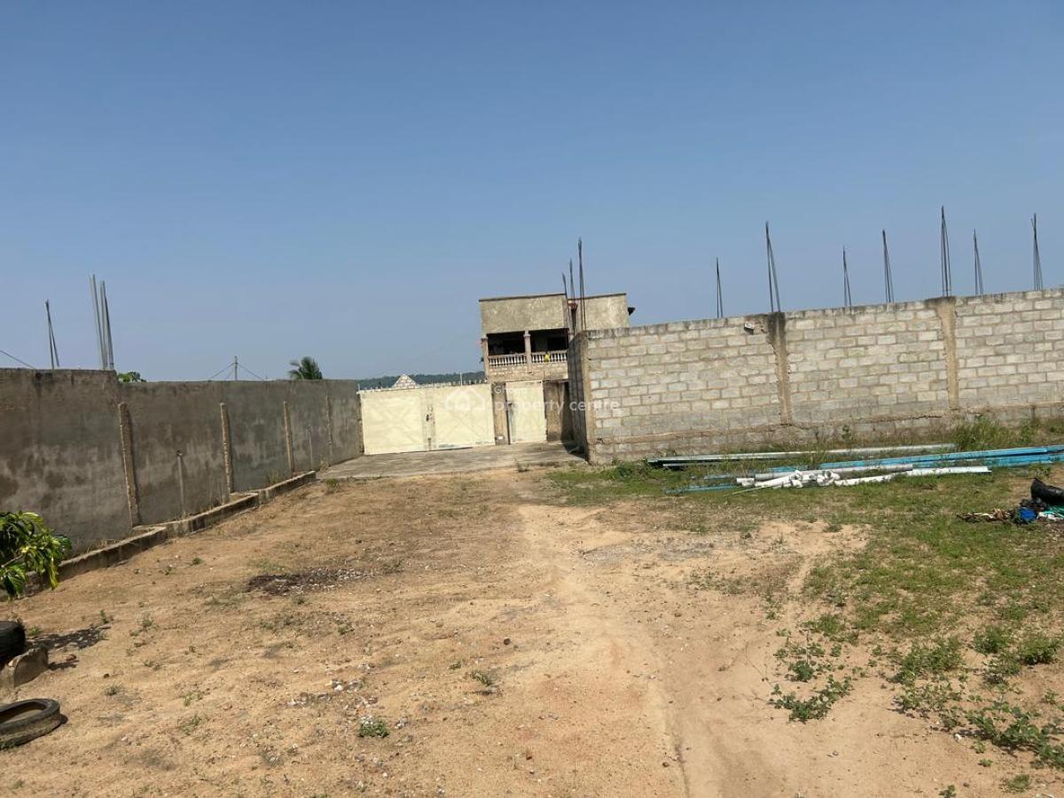 Complete 3 Bedrooms House Plus 3 Shops on 2 Plots, Ngleshie Amanfrom, Ga South Municipal, Accra, Detached Bungalow for Sale