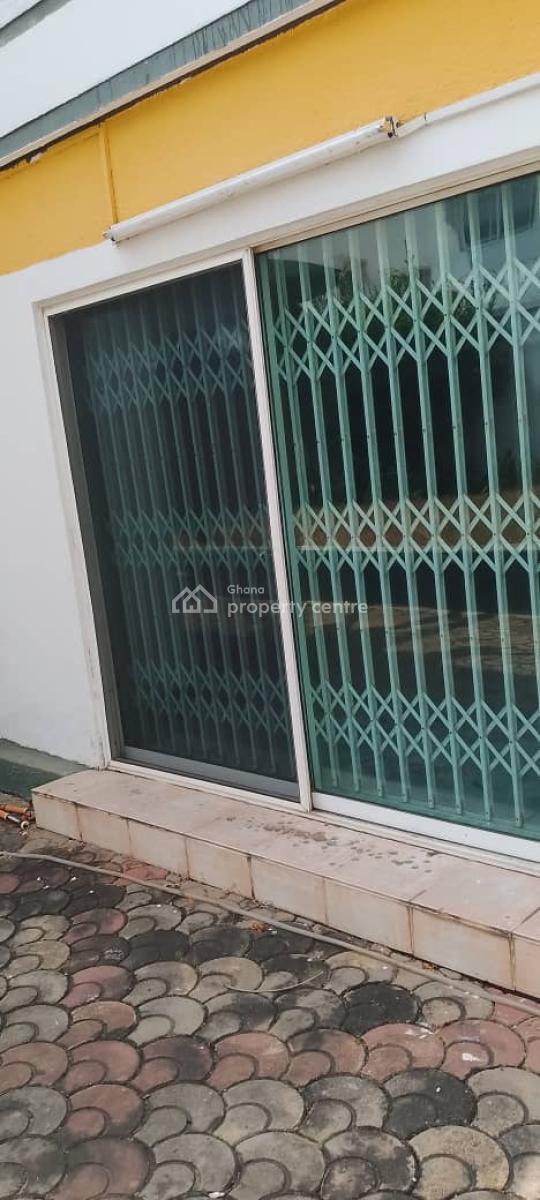 Cantonment Around The Post Office, Cantonment Near The Post Office, Cantonments, Accra, Office Space for Rent