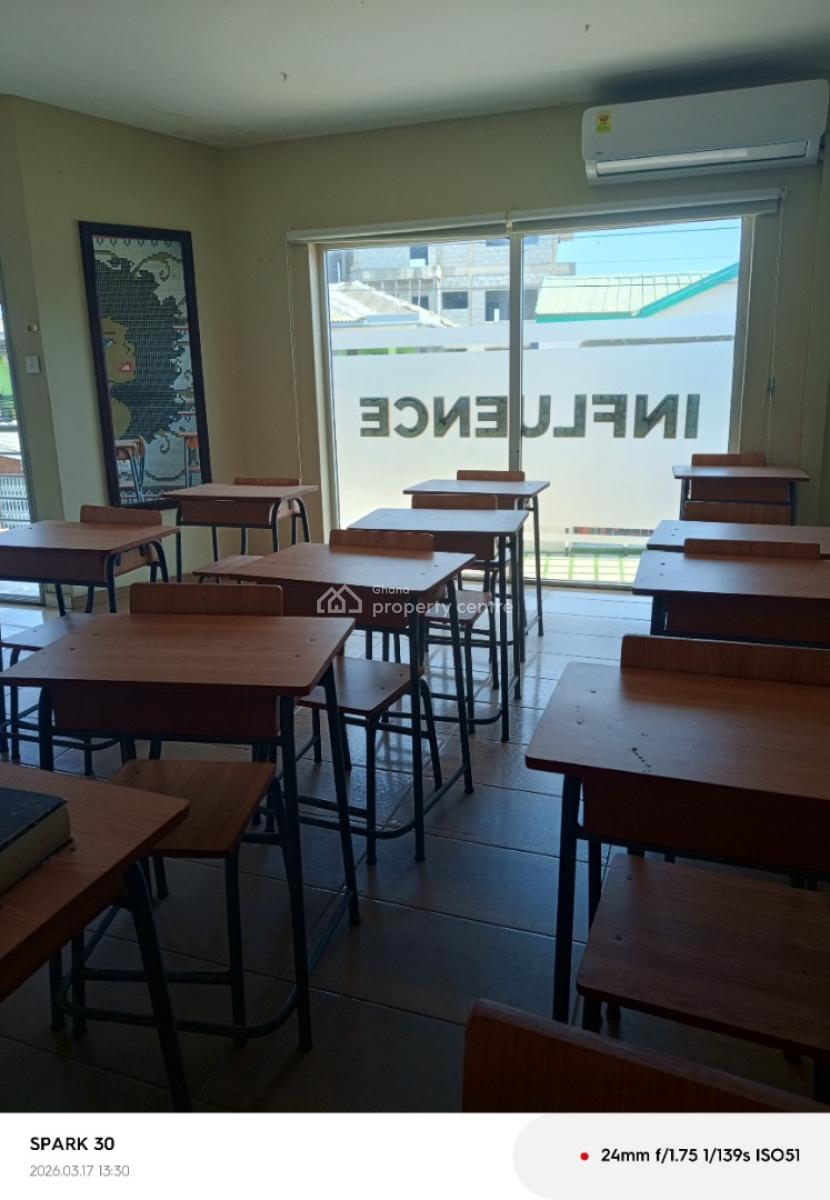 Osu Around The Oxford Street, Osu  Oxford Street, Osu, Accra, Office Space for Rent