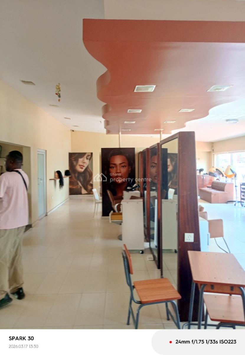 Osu Around The Oxford Street, Osu  Oxford Street, Osu, Accra, Office Space for Rent