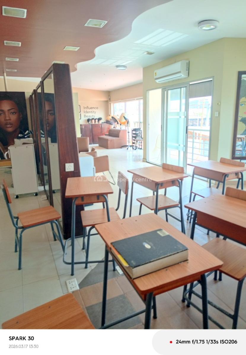 Osu Around The Oxford Street, Osu  Oxford Street, Osu, Accra, Office Space for Rent