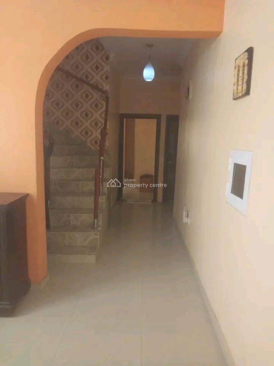 Unfurnished 4 Bedroom Office Space with Bq, Baatsona Estate, Spintex, Accra, Office Space for Rent