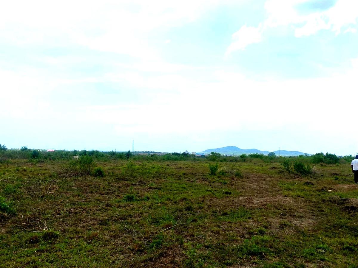 Prime Roadside Land -- Between Winneba & Apam  Ghs 160,000, Winneba, Effutu Municipal, Central Region, Mixed-use Land for Sale