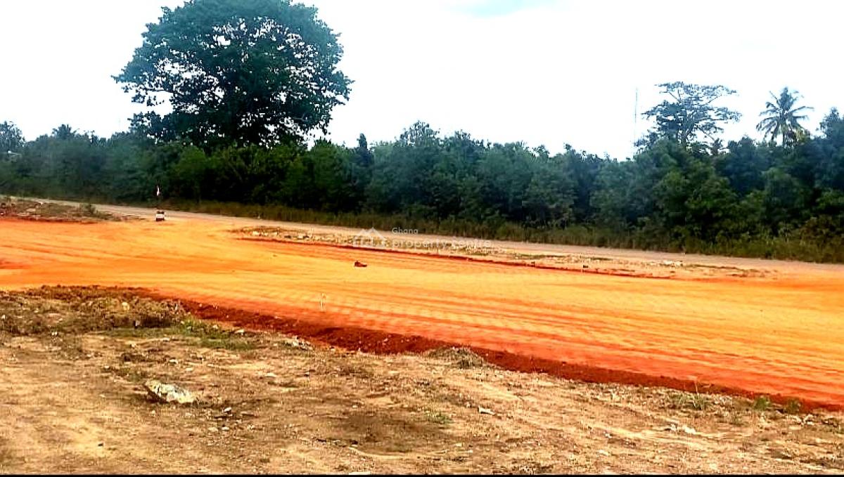 Prime Roadside Land -- Between Winneba & Apam  Ghs 160,000, Winneba, Effutu Municipal, Central Region, Mixed-use Land for Sale