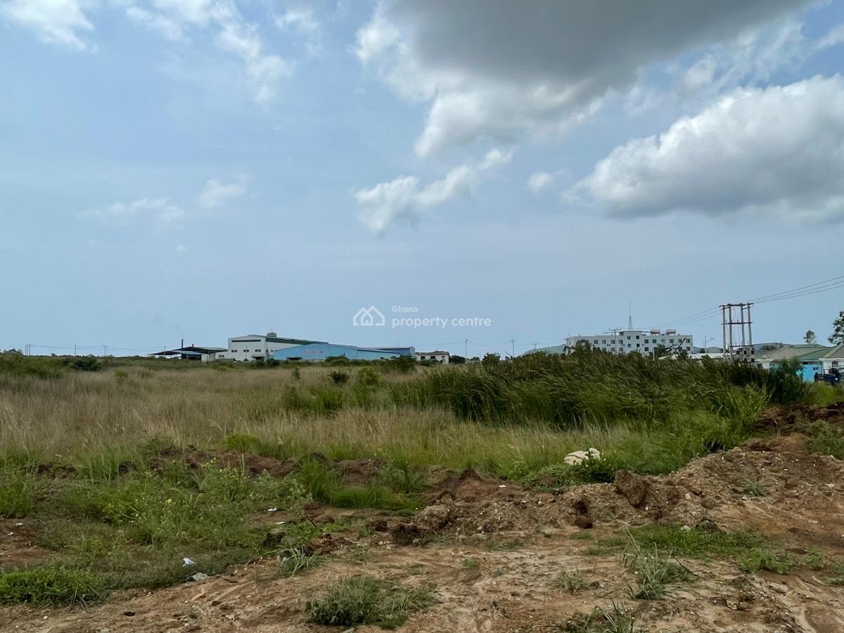 Prime Roadside Land, Winneba, Effutu Municipal, Central Region, Mixed-use Land for Sale