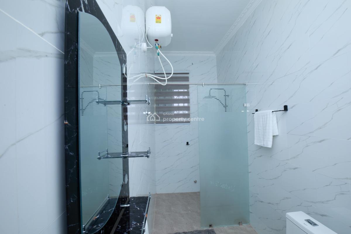 Velvet Haven 2 Bedroom Comfort Privacy and Modern Luxury, Nana Mankradu V St, Wh-1766-1333, Sekondi-takoradi, Western Region, Apartment for Rent