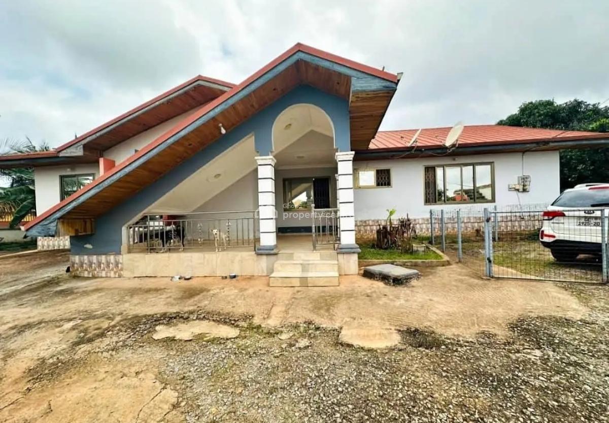 5 Bedrooms, Santasi Nkronsa, Kumasi Metropolitan, Ashanti, House for Sale