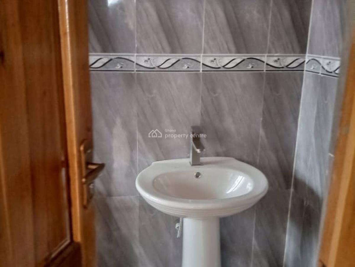 Executive 4 Bedroom, Oyarifa, La Nkwantanang Madina Municipal, Accra, House for Rent